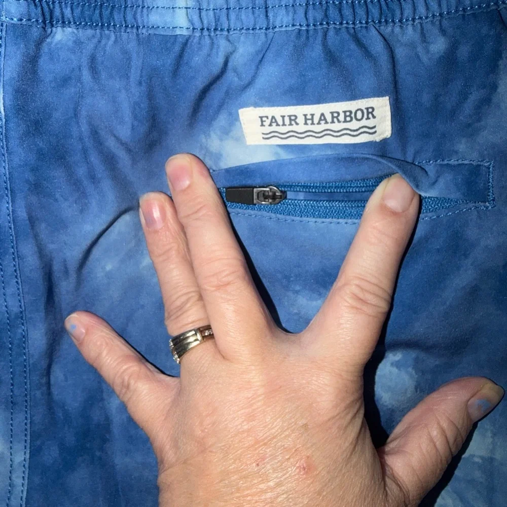 Fair Harbor classic navy